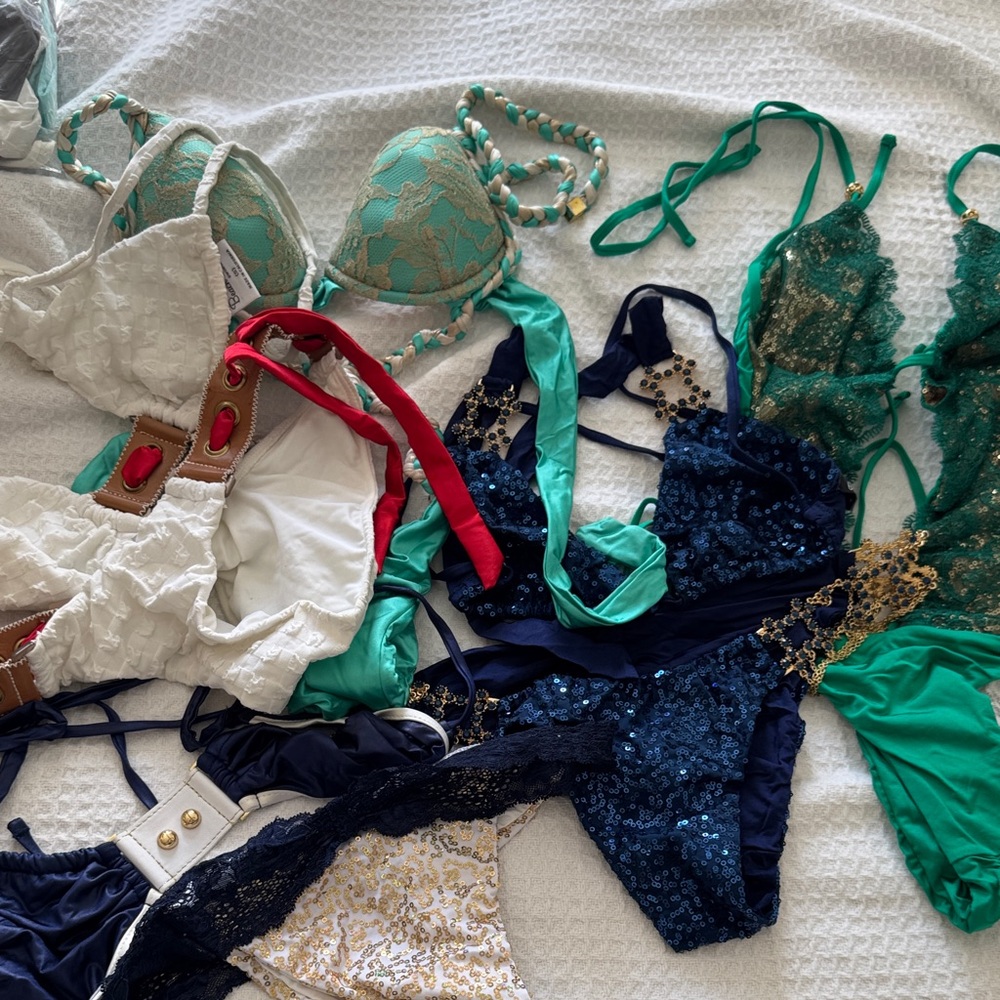 Fabric lot of beach, bunny, bikinis, one piece top bottom vintage older